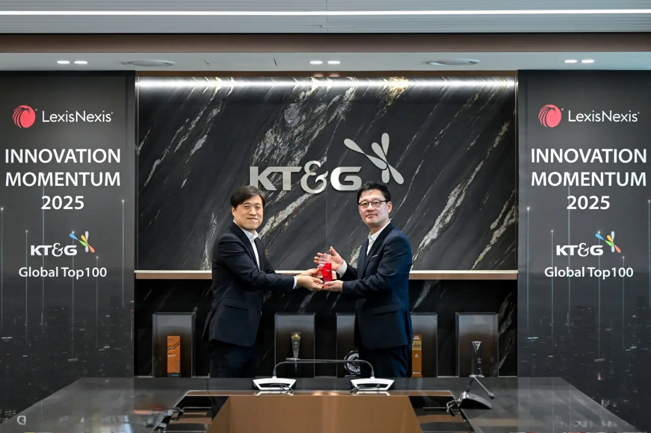 혁신 모멘텀 : 글로벌 톱 100 KT&G의 이야기